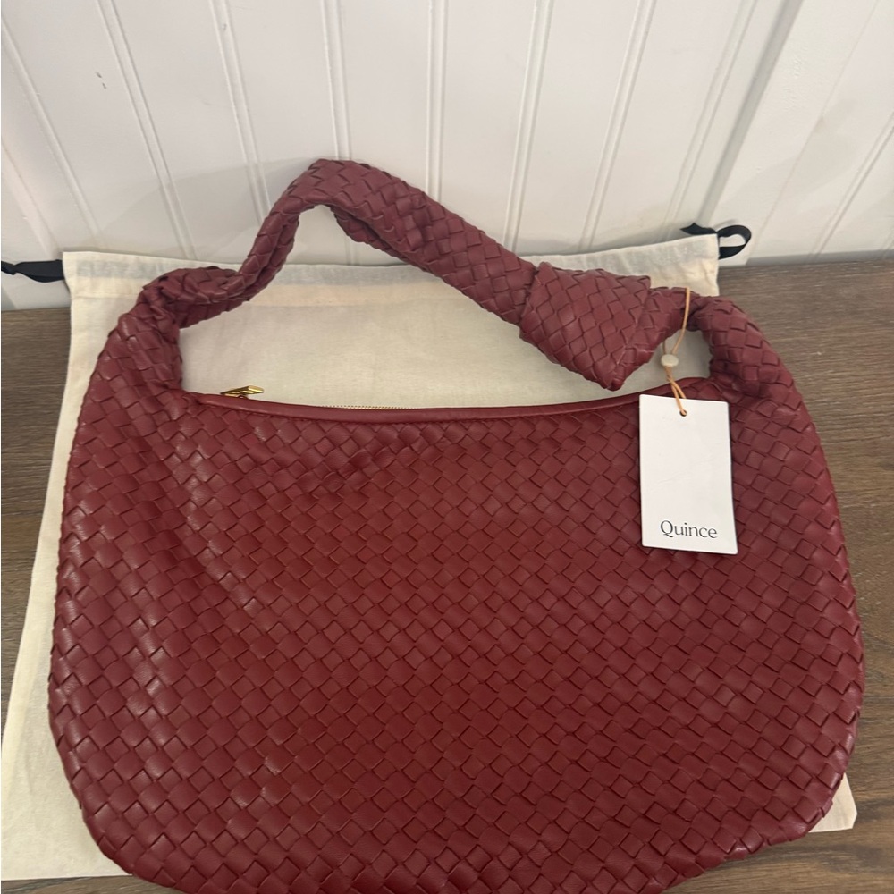 Quince Burgundy Woven shoulder bag